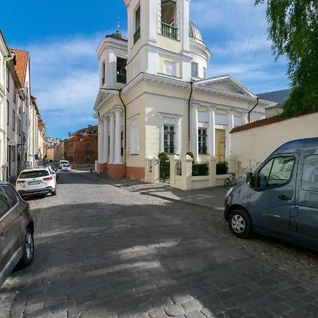 Old Town Spacious